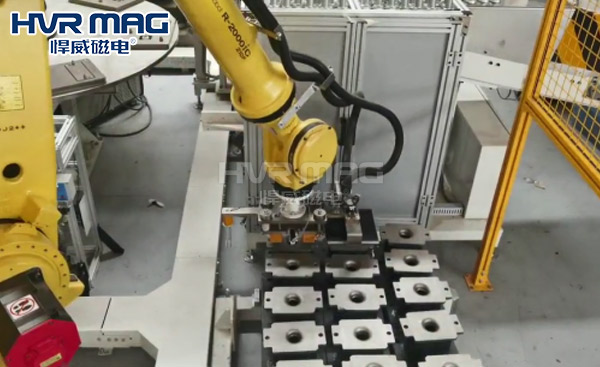 安全高效！悍威磁電機器人磁力抓手解決剎車盤搬運難題