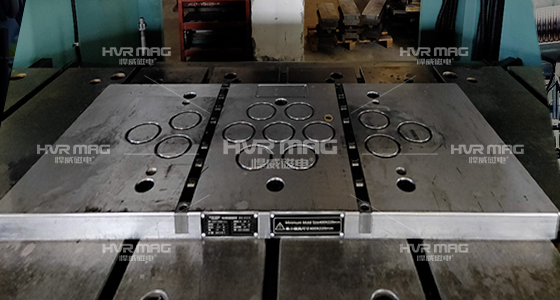 磁力模板_沖床壓力機(jī)快速換模系統(tǒng)